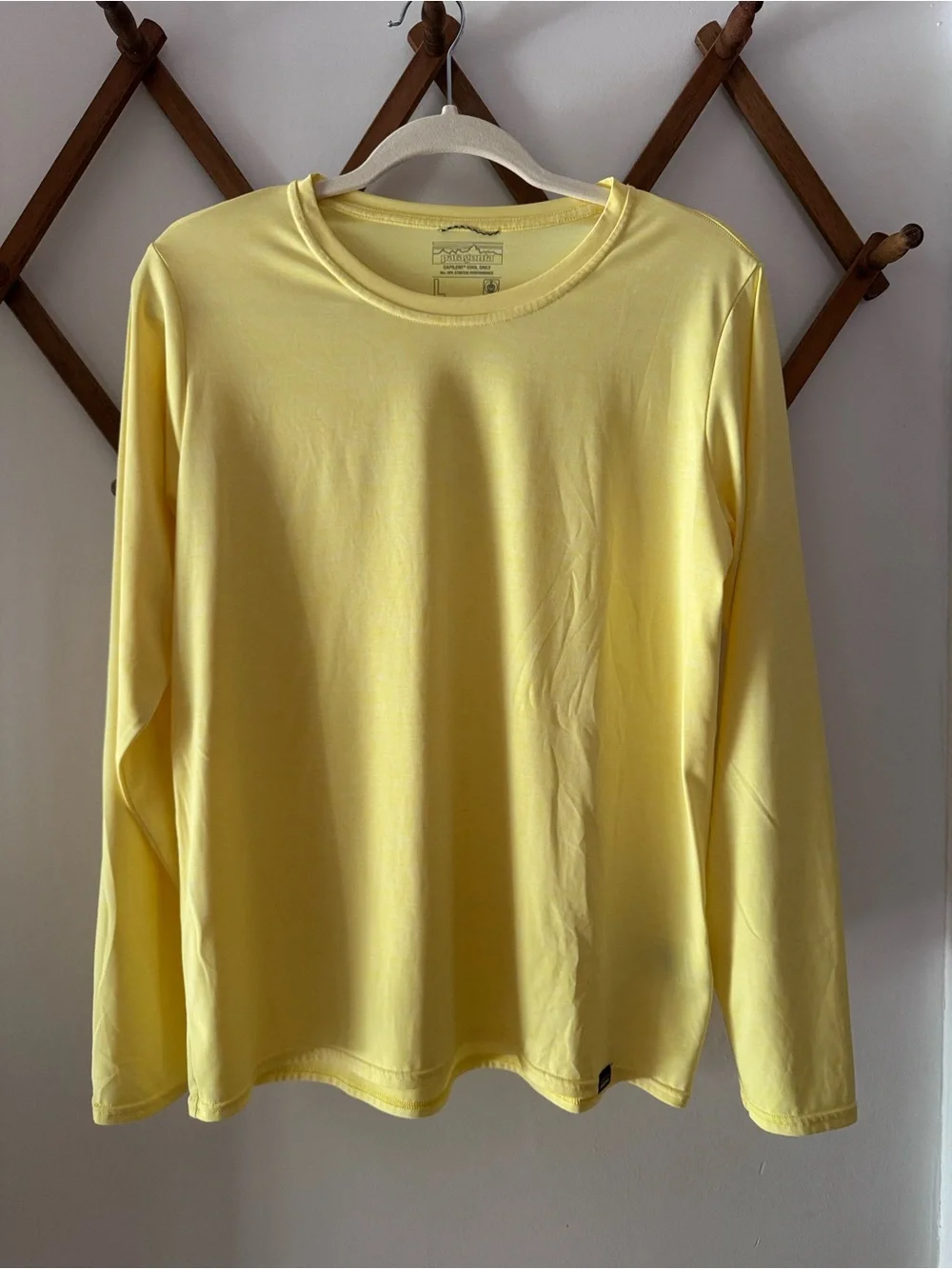 Patagonia Capilene Cool Daily 50+ UPF Long Sleeve Shirt / Womens Size Large - Picture 1 of 4